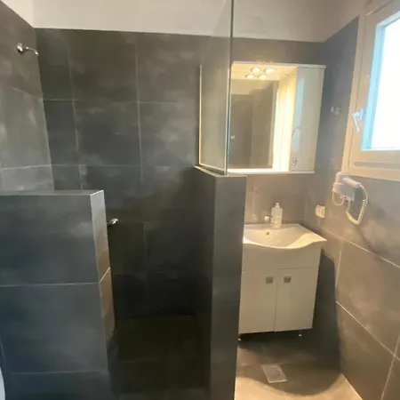 Paradise View - One Bedroom House Holiday home
